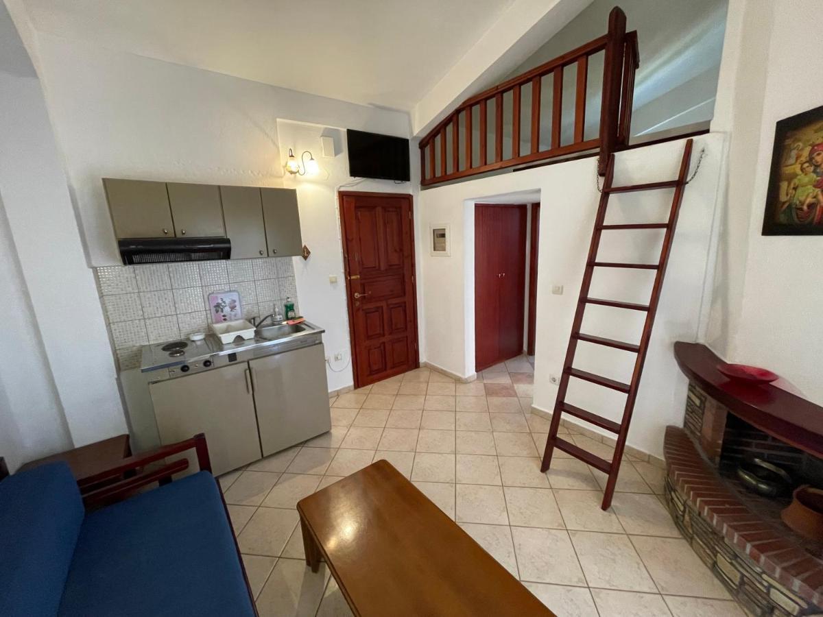 Galazia Akti Seaside Apartments Nikiti  Exterior foto