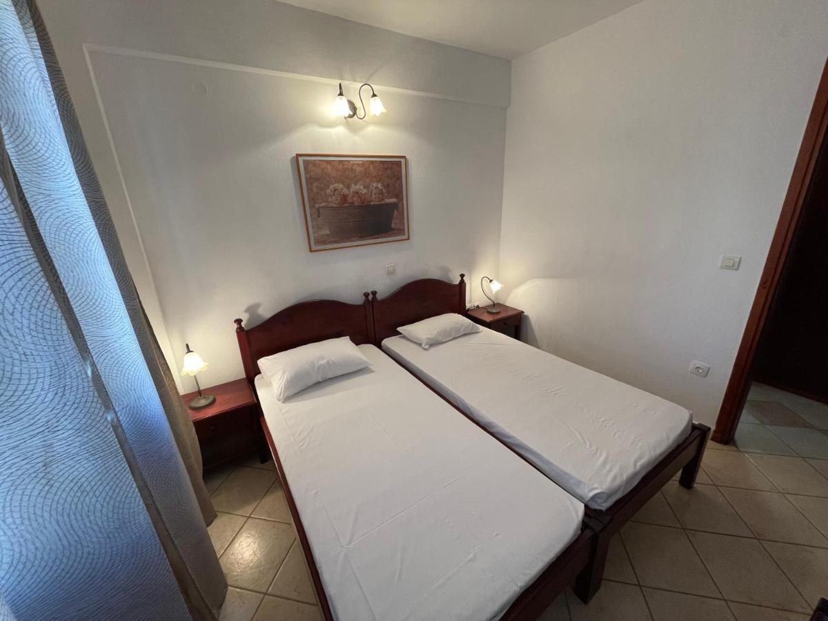 Galazia Akti Seaside Apartments Nikiti  Exterior foto