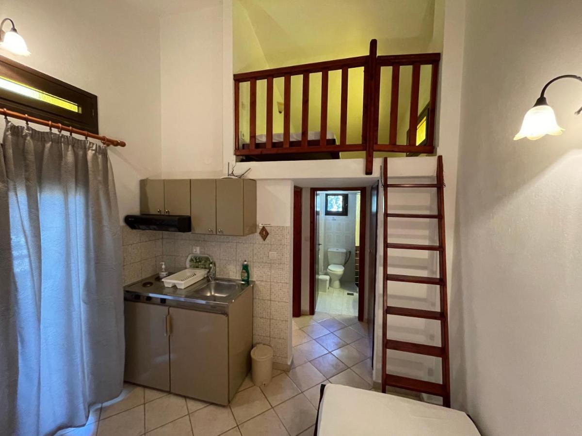 Galazia Akti Seaside Apartments Nikiti  Exterior foto