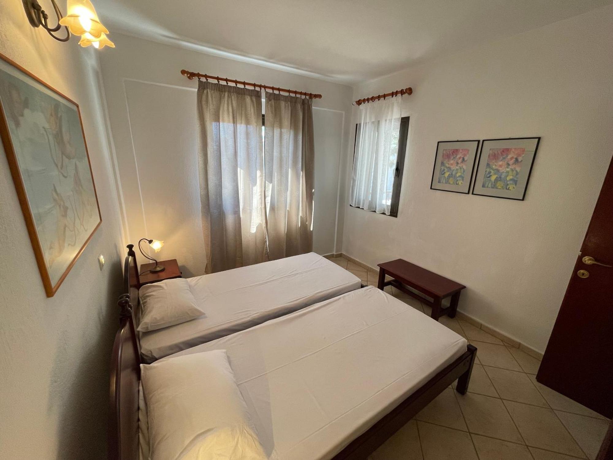 Galazia Akti Seaside Apartments Nikiti  Habitación foto
